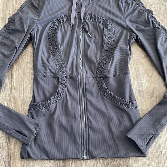 Lululemon Dance Studio Jacket III Soot Light - Size: 8 - Picture 8 of 13